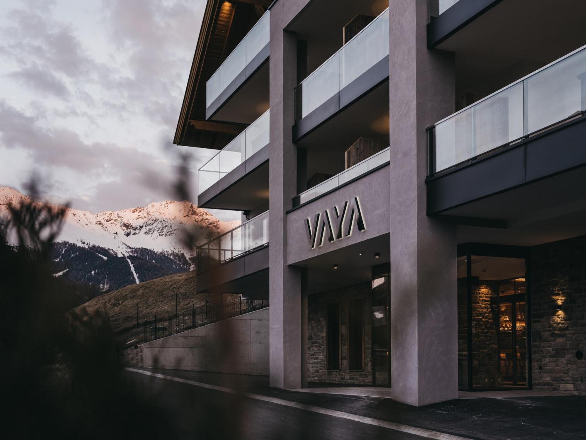 Hotel VAYA Ladis Esterno foto